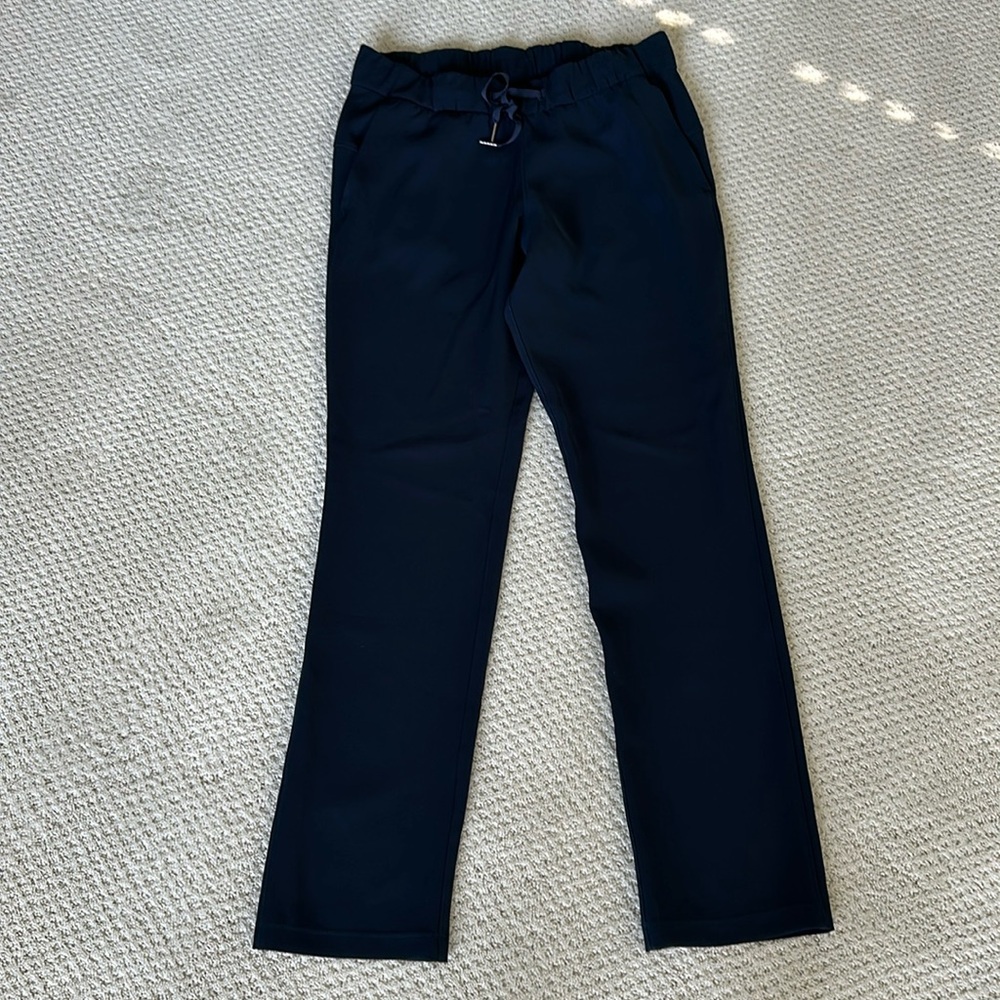 Lululemon Navy Trouser Pant - size 8. Like New